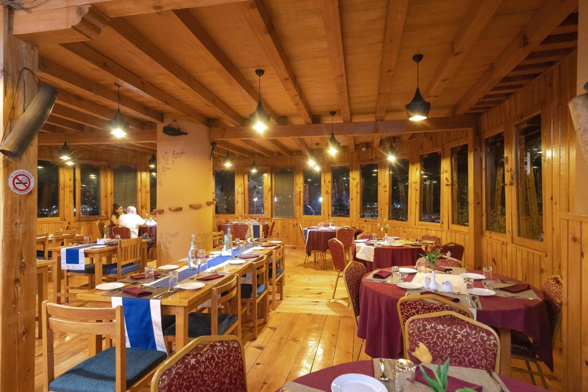 Rema Resort Paro Esterno foto
